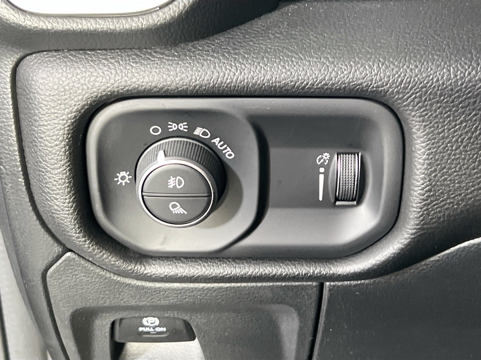 Used 2023 RAM 1500 Big Horn AWD/4WD image 10