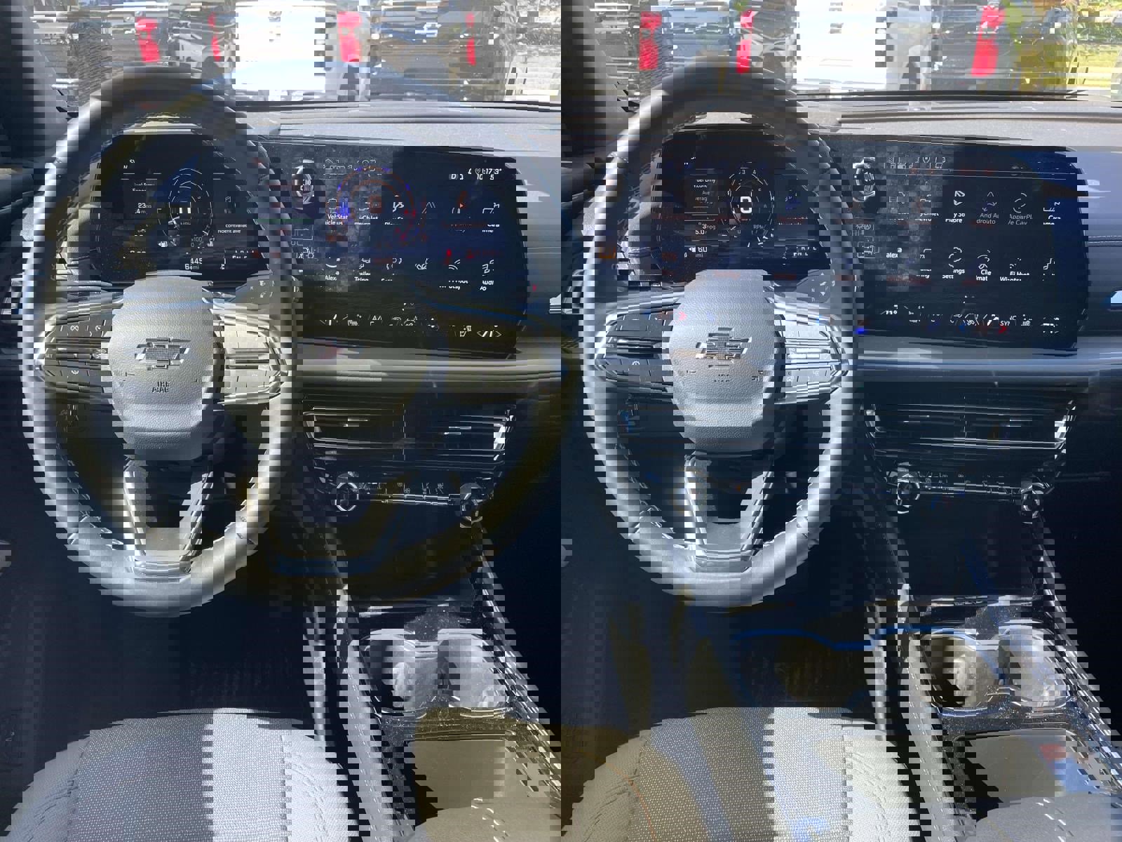 Used 2025 Chevrolet Traverse LT w/ Midnight/Sport Edition FWD image 11