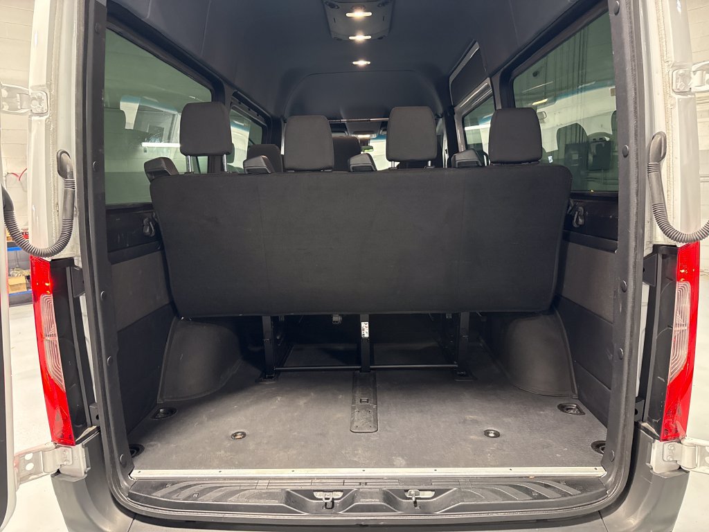 Used 2024 Mercedes-Benz Sprinter 2500 image 41