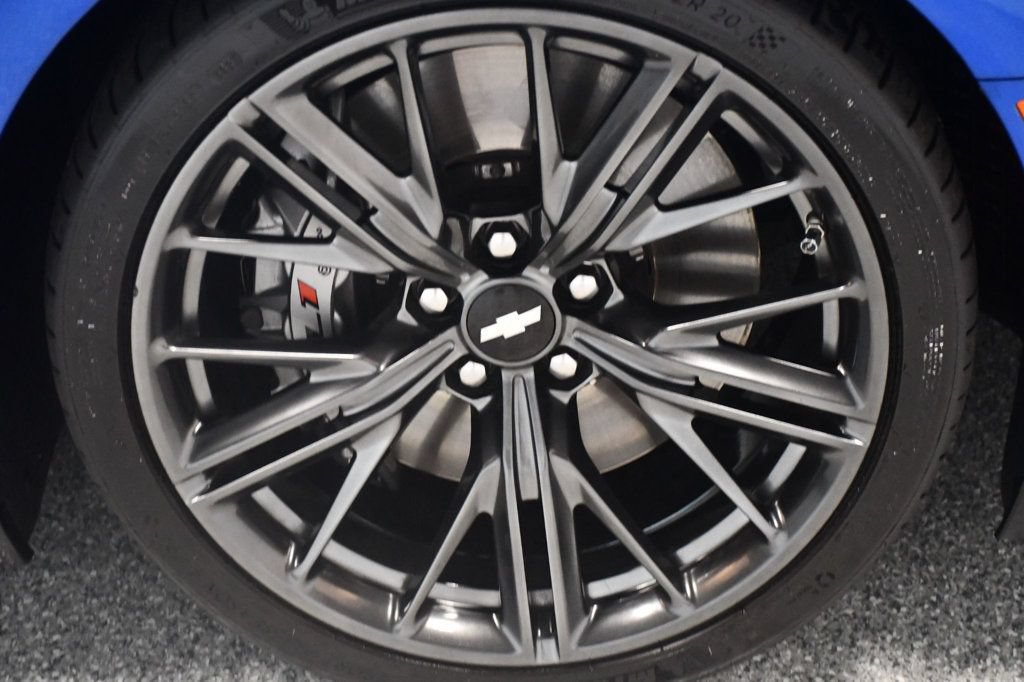 Used 2017 Chevrolet Camaro ZL1 RWD image 22