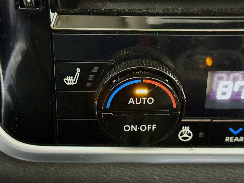 Used 2021 Nissan Rogue Platinum AWD/4WD image 13