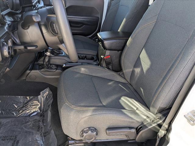 Used 2024 Jeep Wrangler Sport S image 15