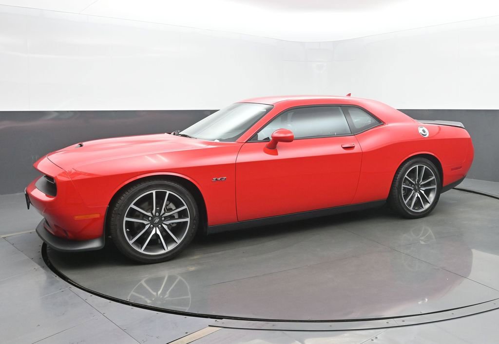Used 2023 Dodge Challenger R/T image 2