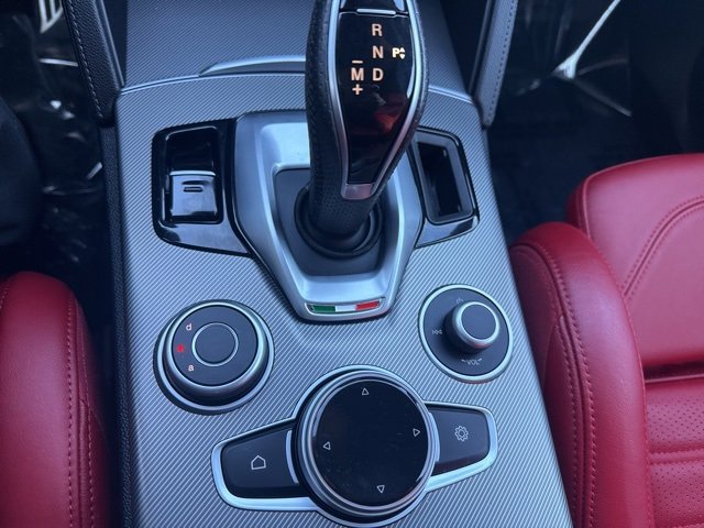 Used 2024 Alfa Romeo Stelvio Veloce image 21