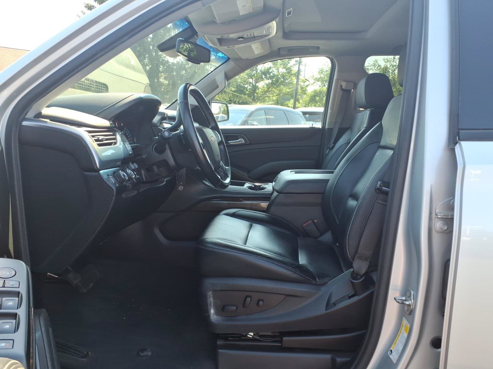 Used 2019 Chevrolet Tahoe LT w/ RST Edition AWD/4WD image 13