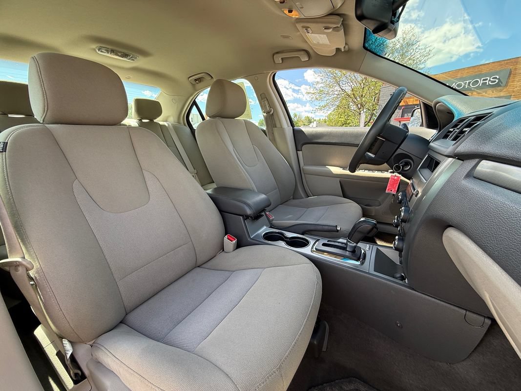 Used 2011 Ford Fusion Hybrid FWD image 4