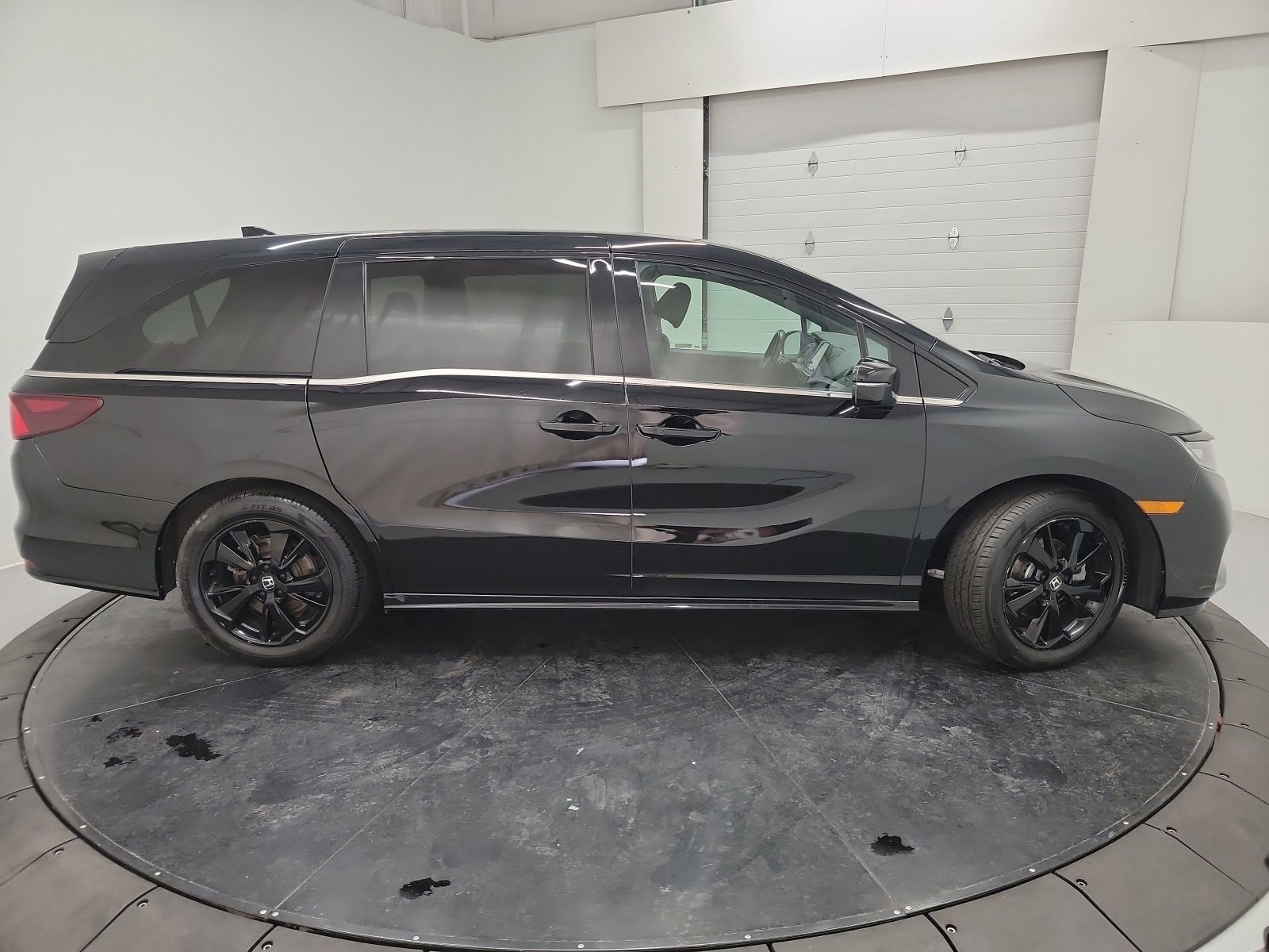 Certified 2023 Honda Odyssey Sport image 11