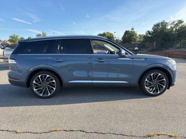 Used 2025 Lincoln Aviator Reserve w/ Illumination Package RWD image 2