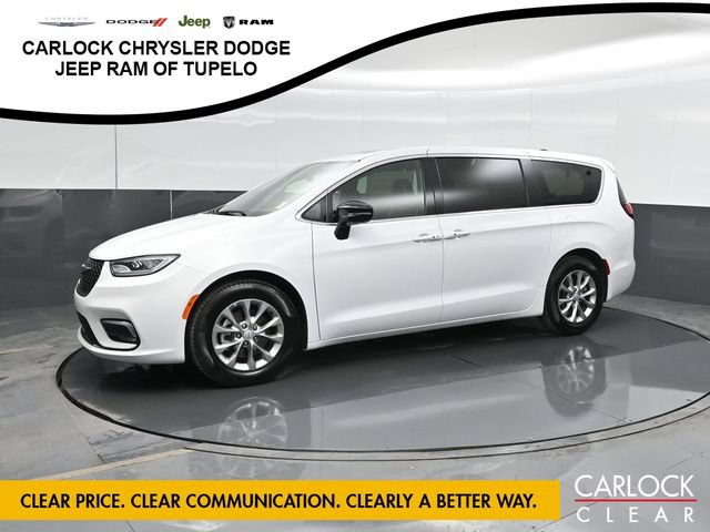 Used 2026 Chrysler Pacifica Limited FWD image 1