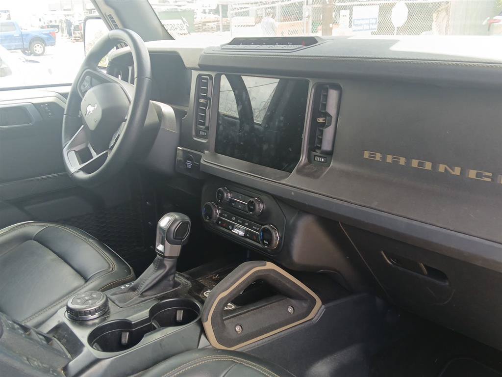 Used 2025 Ford Bronco Badlands w/ Sasquatch Package AWD/4WD image 9