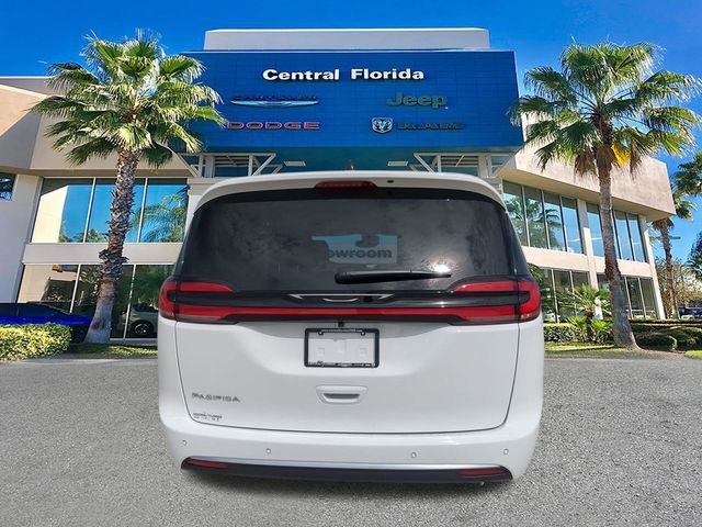 New 2027 Chrysler Pacifica Select FWD image 6