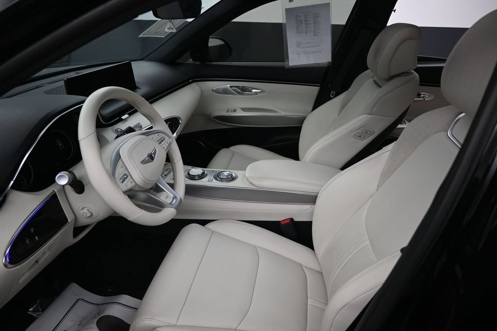 Used 2024 Genesis Electrified GV70 AWD/4WD image 25