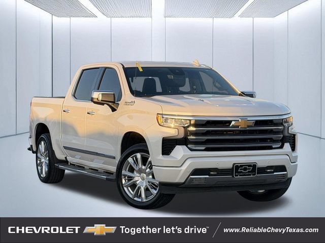 Used 2025 Chevrolet Silverado 1500 High Country w/ High Country Premium Package AWD/4WD image 1