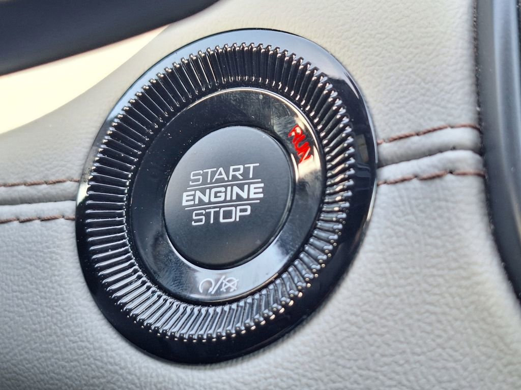 Used 2025 Jeep Compass Limited AWD/4WD image 22