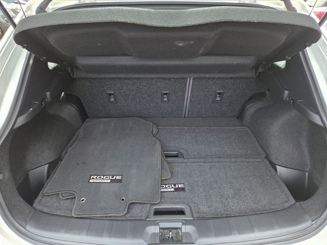Used 2022 Nissan Rogue Sport SL AWD/4WD image 14