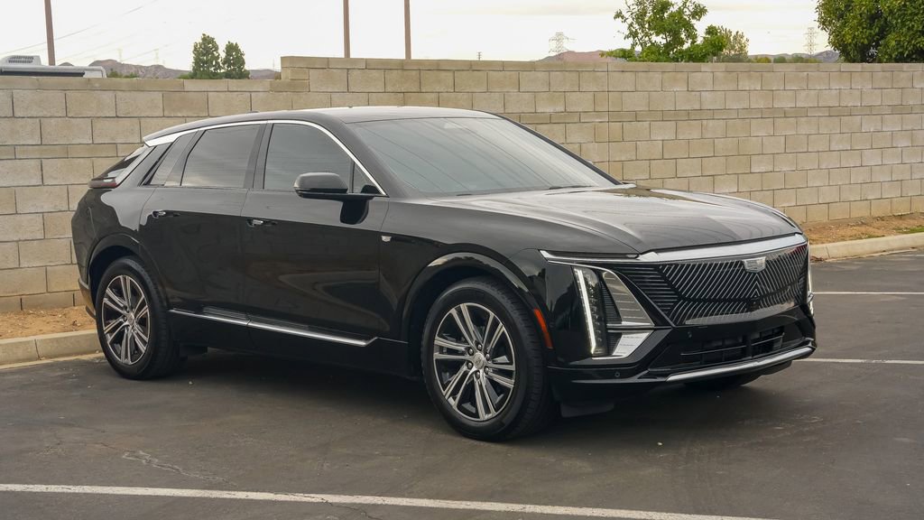 Certified 2025 Cadillac Lyriq Luxury image 6