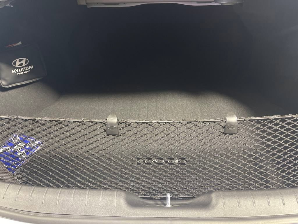 New 2025 Hyundai Elantra Limited image 10