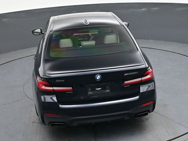 Used 2023 BMW M550i xDrive w/ Dynamic Handling Package image 28