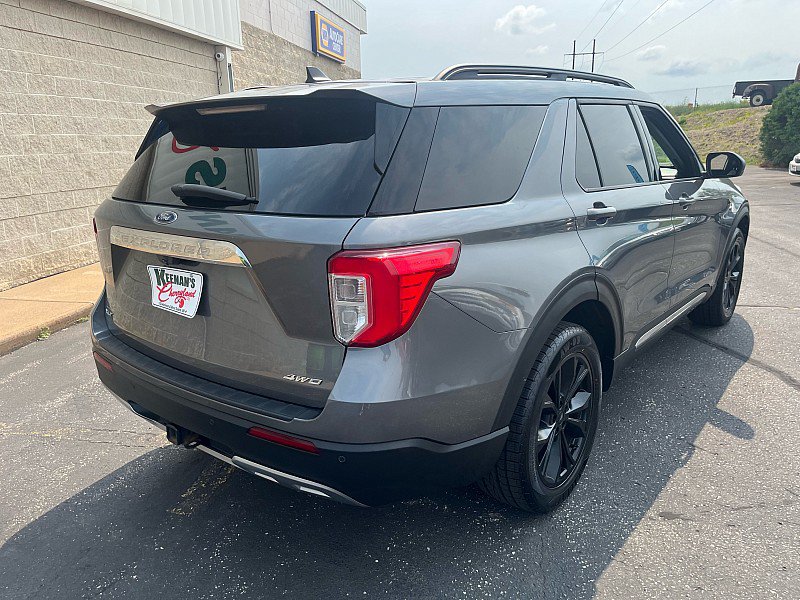 Used 2022 Ford Explorer XLT AWD/4WD image 8