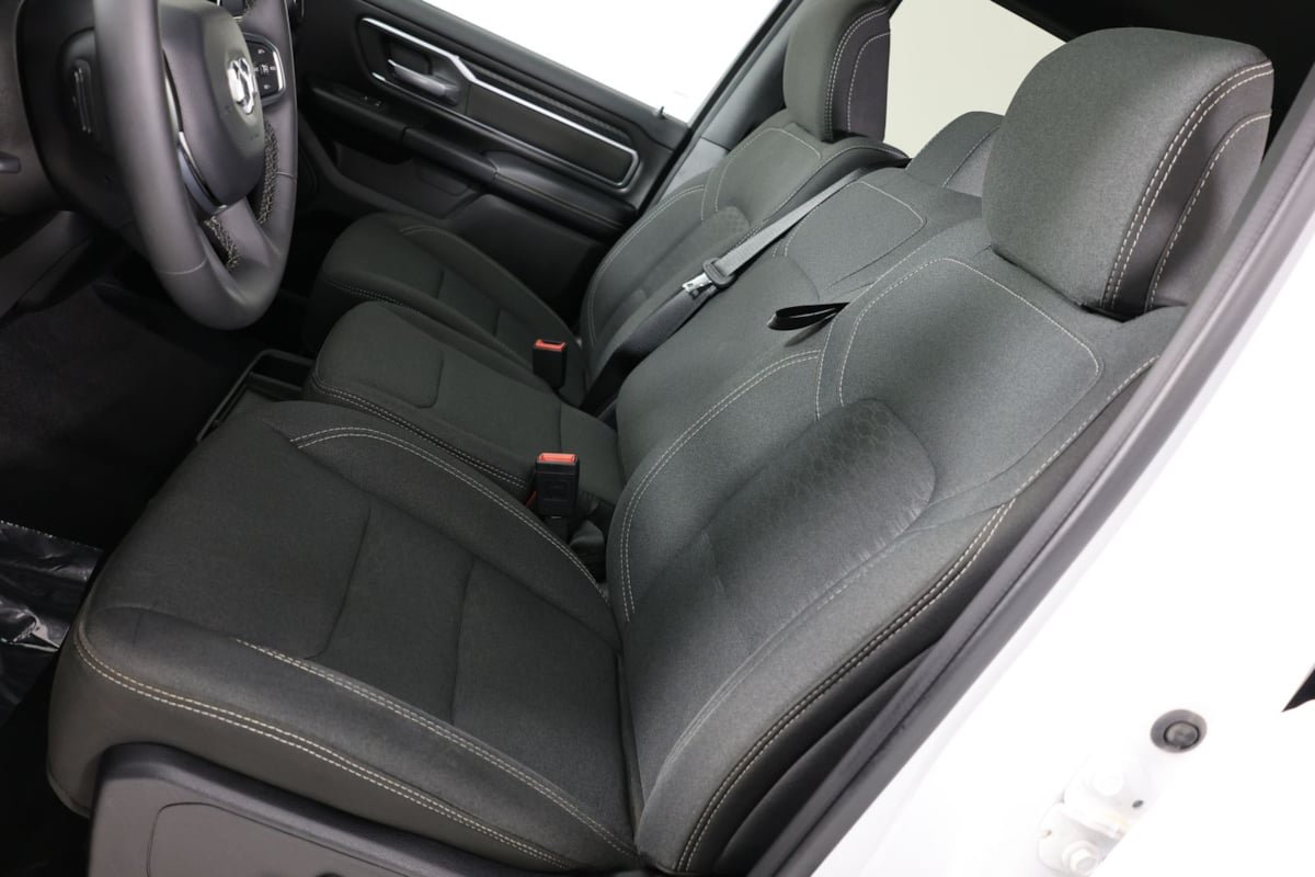 Used 2025 RAM 1500 Big Horn AWD/4WD image 9