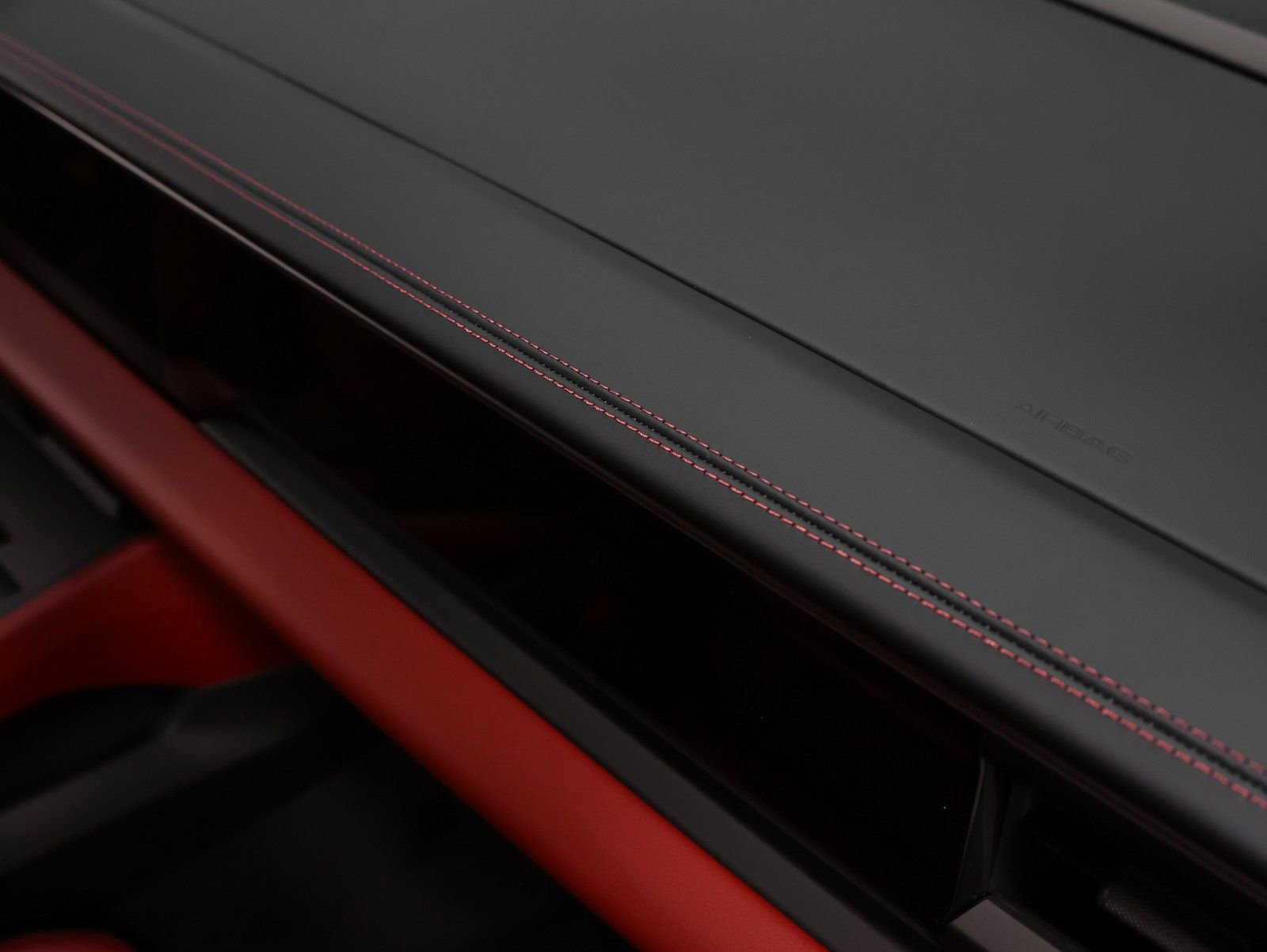 New 2026 Porsche Macan 4 Electric image 27