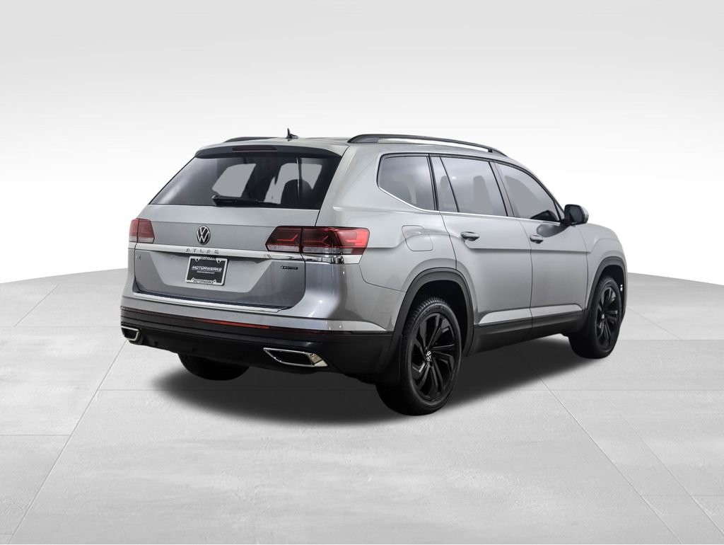 Used 2023 Volkswagen Atlas SE w/ Panoramic Sunroof Package image 5