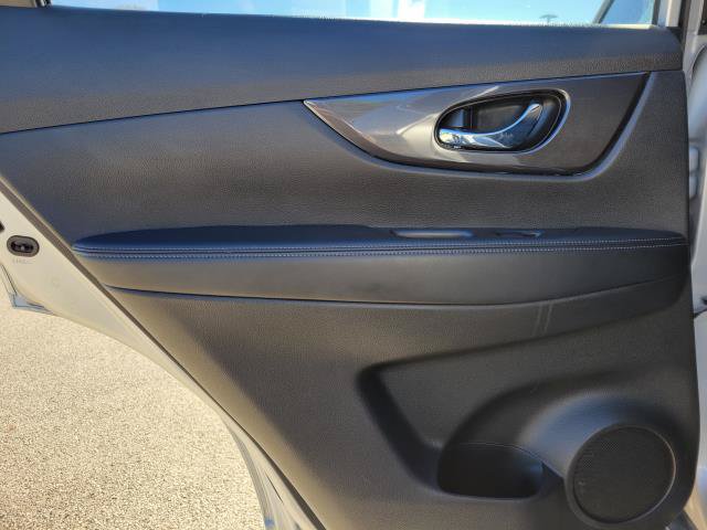 Used 2020 Nissan Rogue SV AWD/4WD image 10