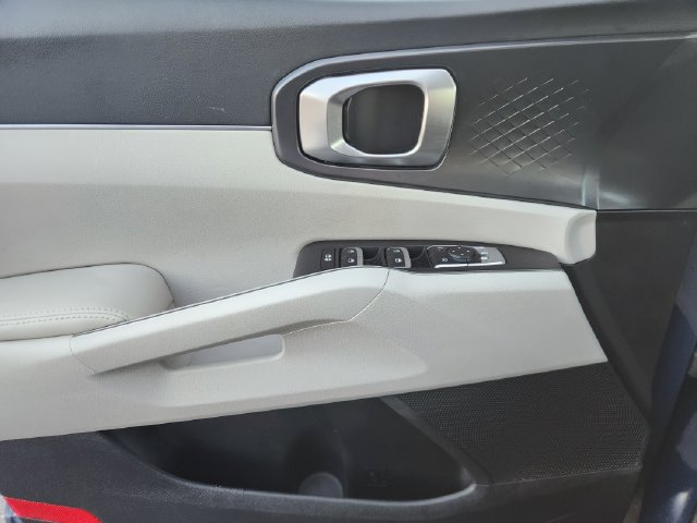 Used 2024 Kia Sorento S w/ Panoramic Sunroof Package FWD image 19