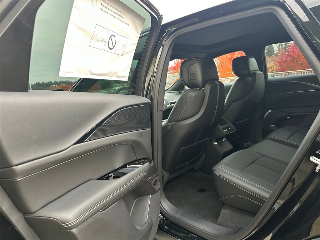 New 2026 Cadillac Lyriq Luxury image 16