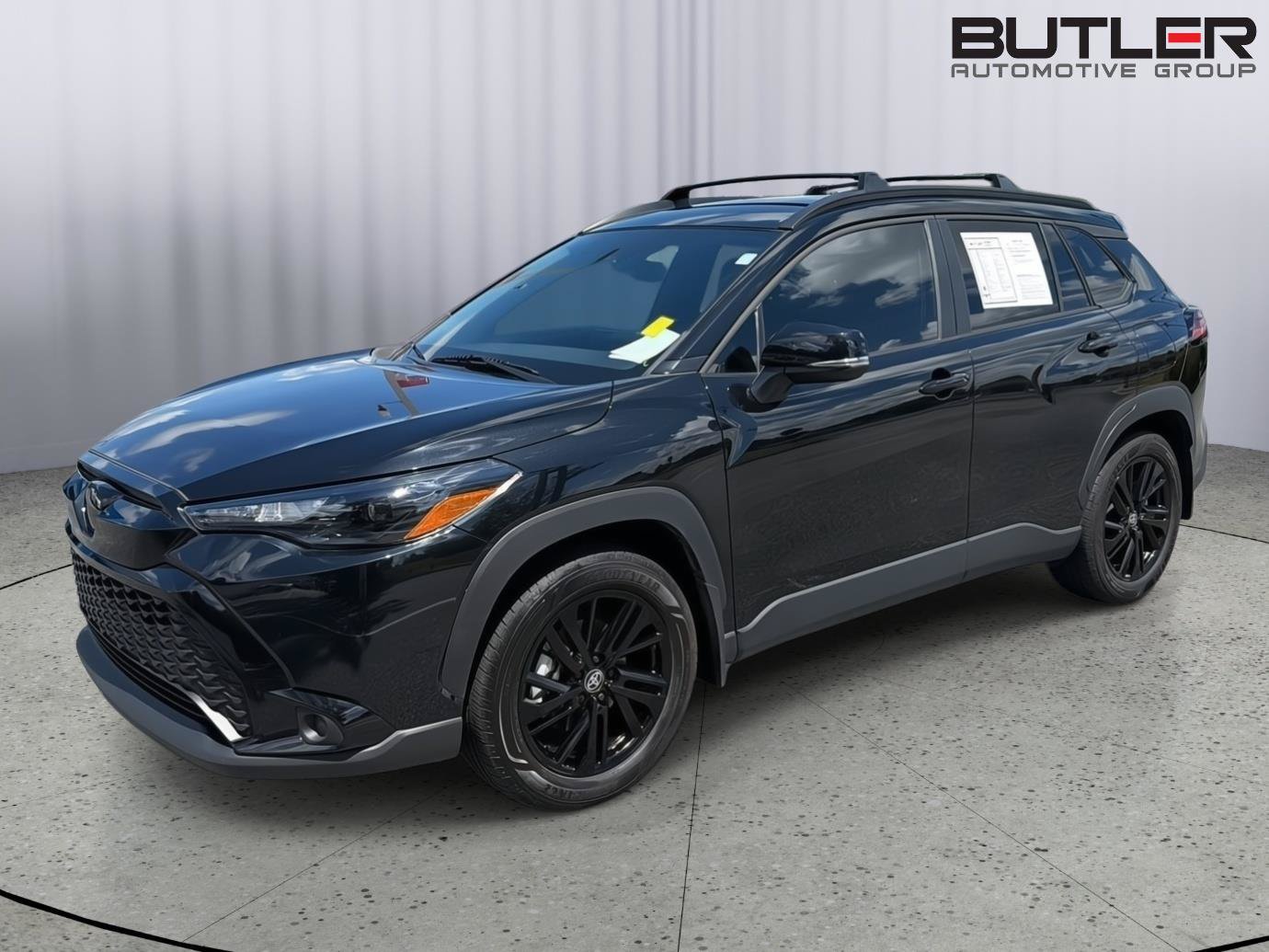 Used 2025 Toyota Corolla Cross AWD Hybrid image 2