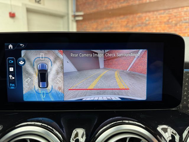 Used 2025 Mercedes-Benz GLB 250 4MATIC image 20