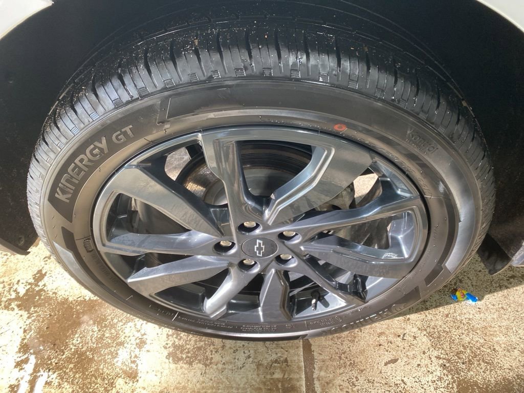 Used 2023 Chevrolet Equinox RS w/ RS Leather Package image 9