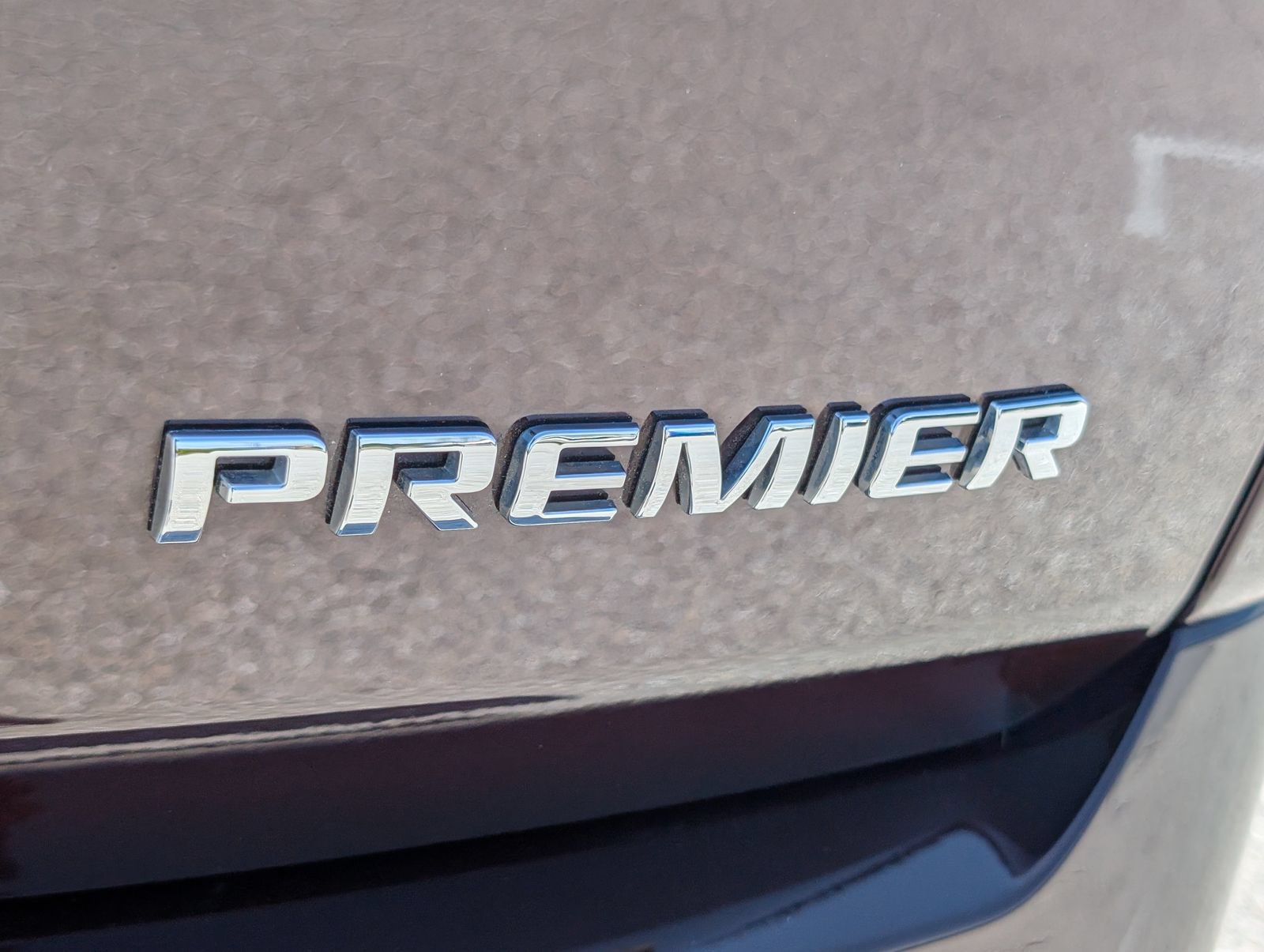 Used 2023 Chevrolet Traverse Premier AWD/4WD image 10