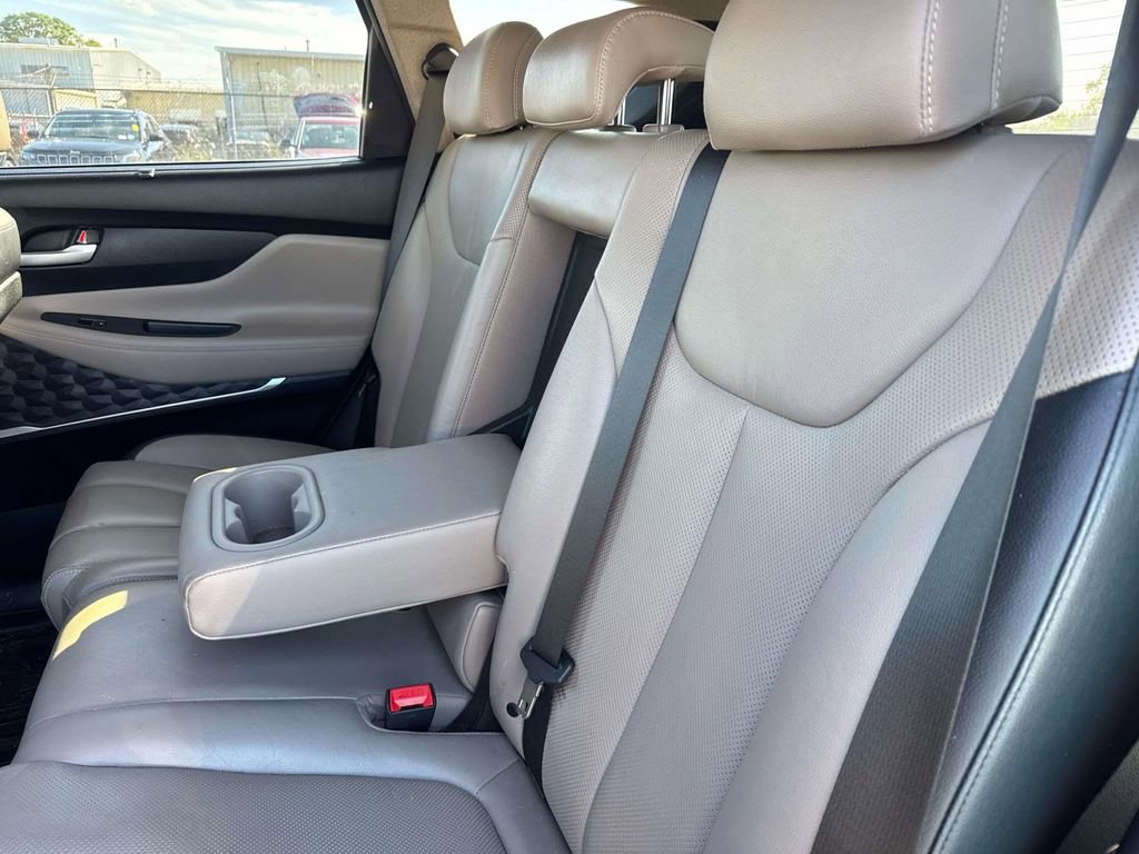 Used 2020 Hyundai Santa Fe SEL w/ Convenience + Premium Package image 9