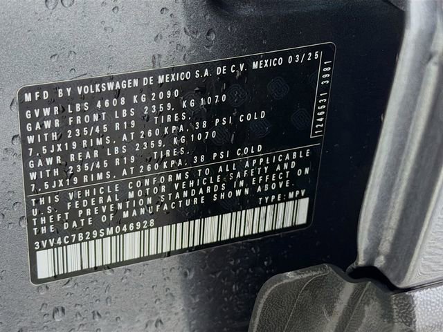 Used 2025 Volkswagen Taos SEL image 35