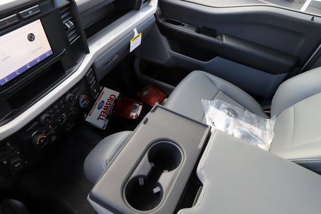 Used 2024 Ford F550 4x4 Regular Cab Super Duty image 27