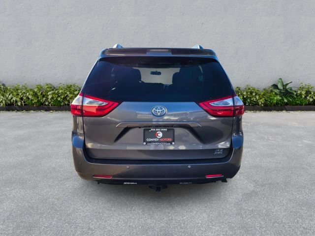 Used 2017 Toyota Sienna XLE Premium w/ Cargo Management Package image 7