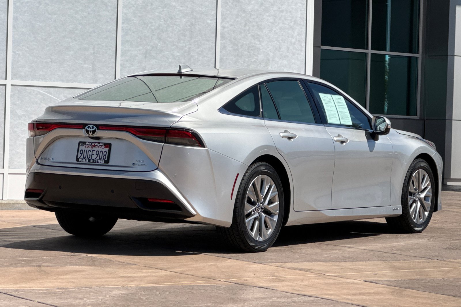 Certified 2025 Toyota Mirai XLE RWD image 4