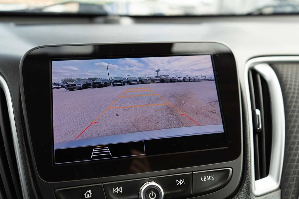 Used 2024 Chevrolet Malibu LT FWD image 22
