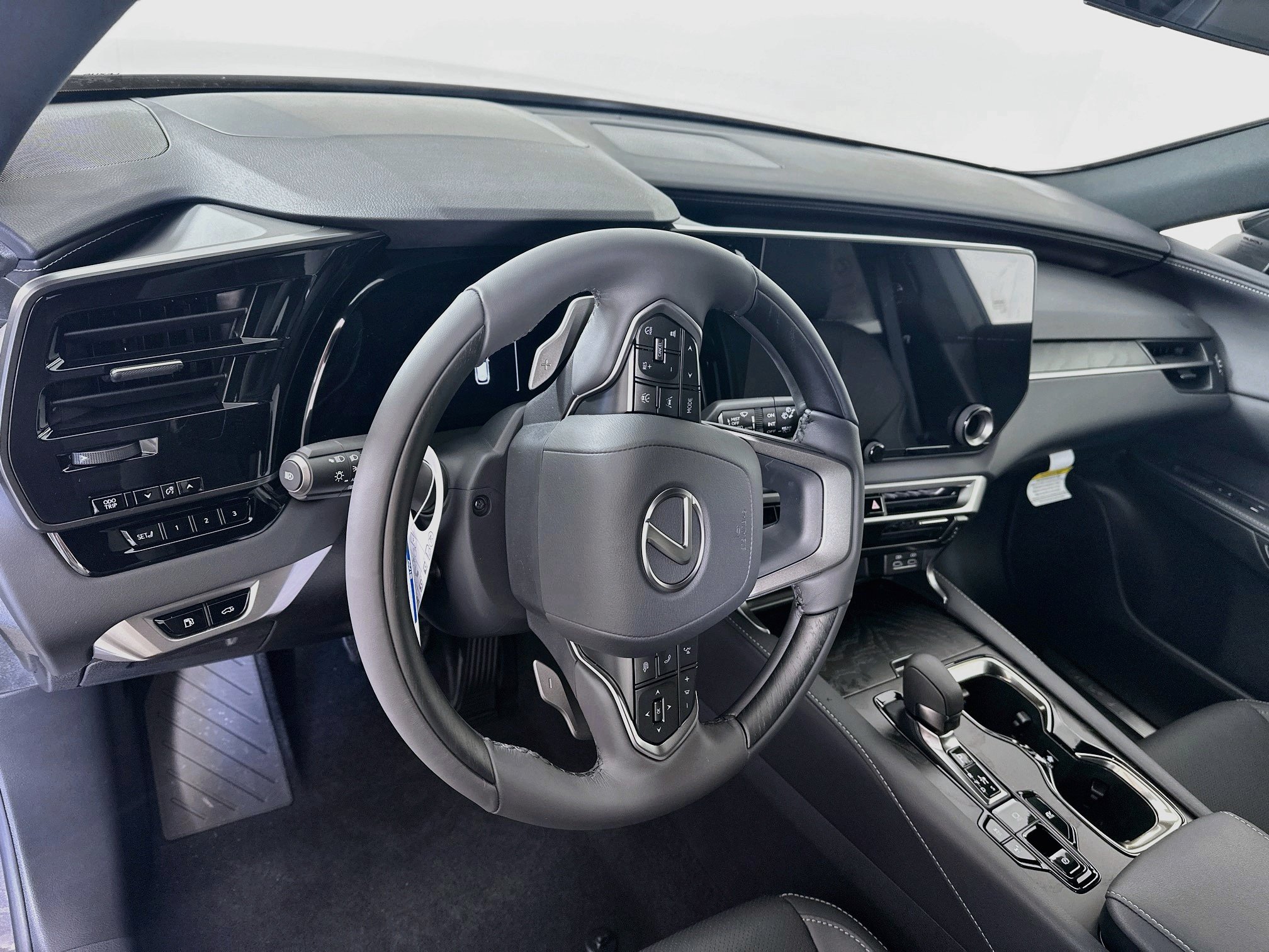 New 2026 Lexus RX 350h w/ Convenience Package AWD/4WD image 9