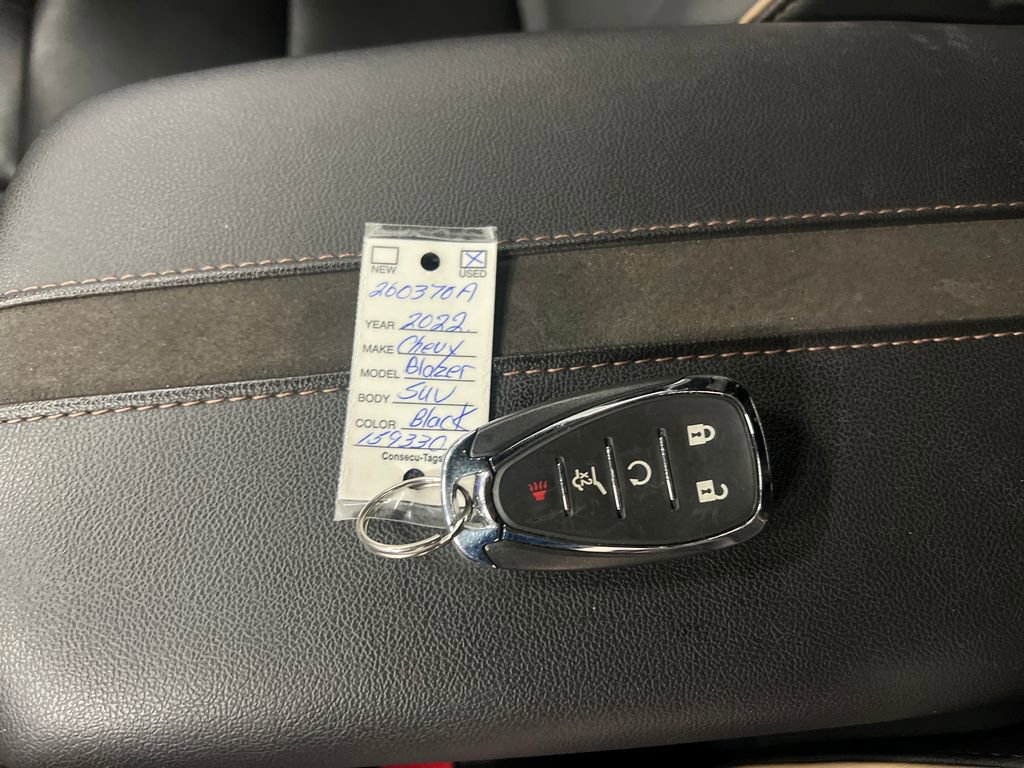 Certified 2022 Chevrolet Blazer Premier w/ Enhanced Convenience Package AWD/4WD image 29