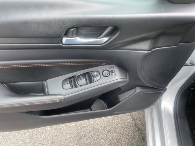 Used 2019 Nissan Altima 2.5 SR FWD image 19