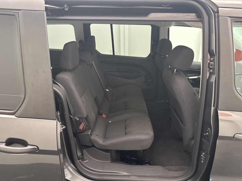 Used 2016 Ford Transit Connect XLT FWD image 7