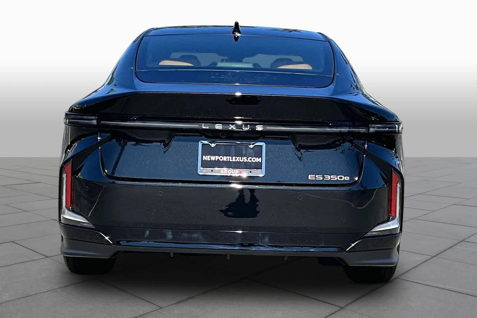 New 2026 Lexus ES 350e FWD image 4