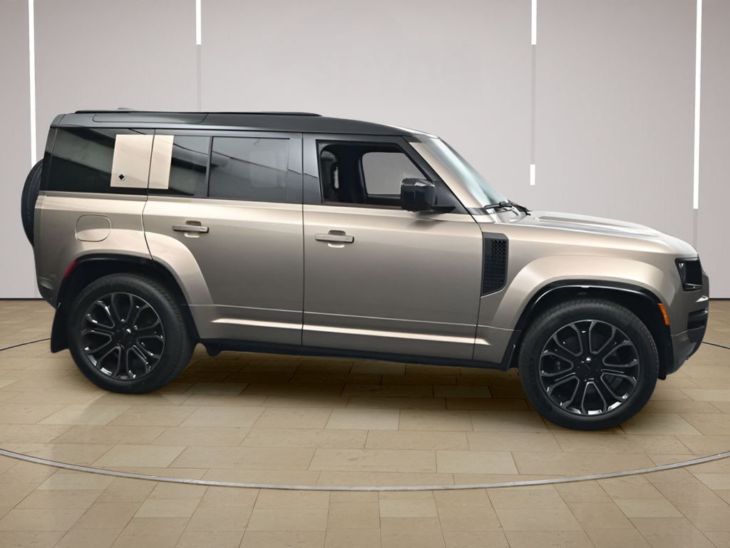 New 2026 Land Rover Defender 110 AWD/4WD image 24