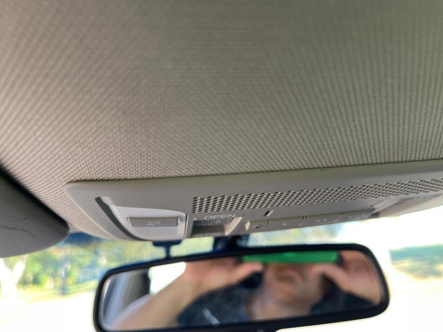 Used 2013 Acura ILX Hybrid w/ Technology Package image 38