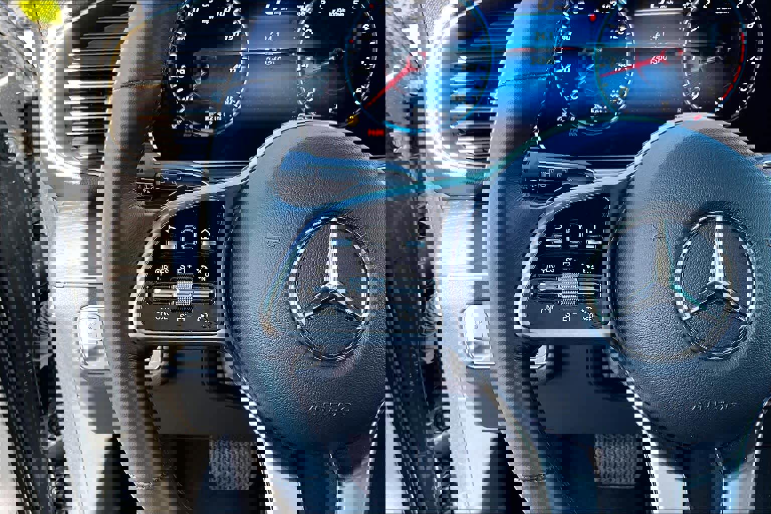 Used 2023 Mercedes-Benz GLE 350 4MATIC image 44