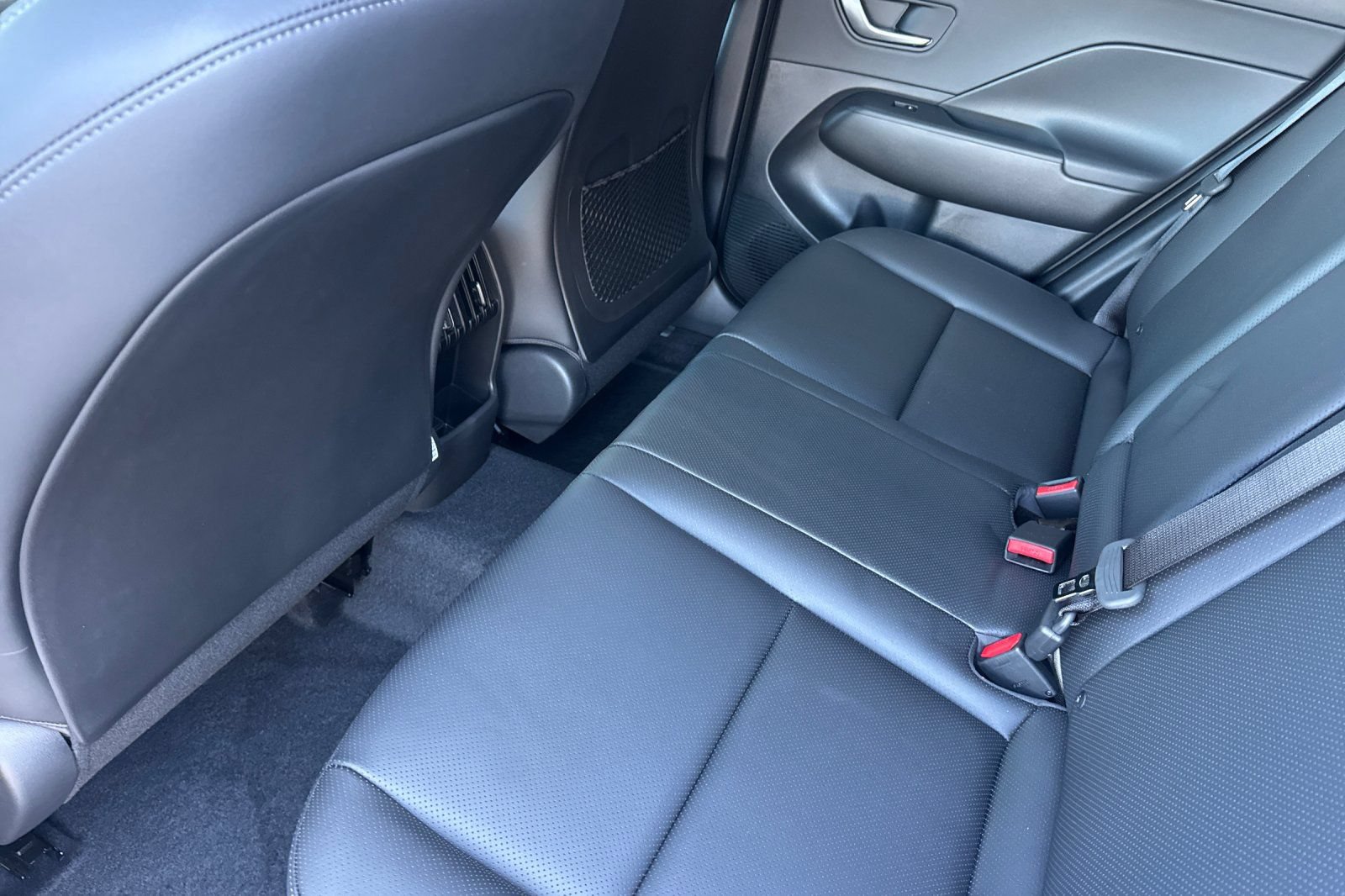 New 2026 Hyundai Kona SEL Premium FWD image 12