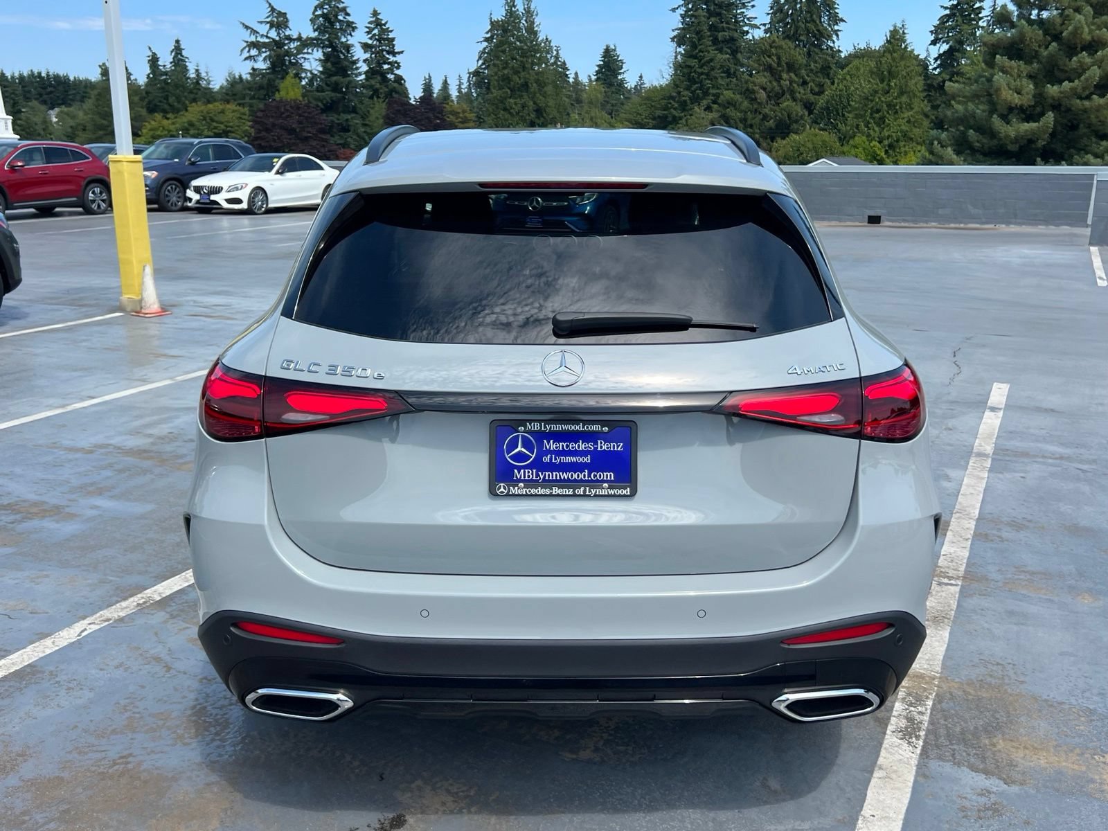 Used 2025 Mercedes-Benz GLC 350e 4MATIC w/ AMG Line image 8
