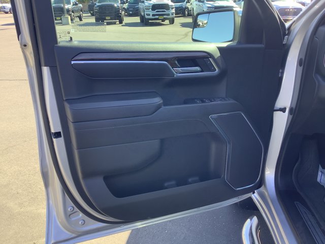 Used 2022 Chevrolet Silverado 1500 LT w/ Protection Package AWD/4WD image 9